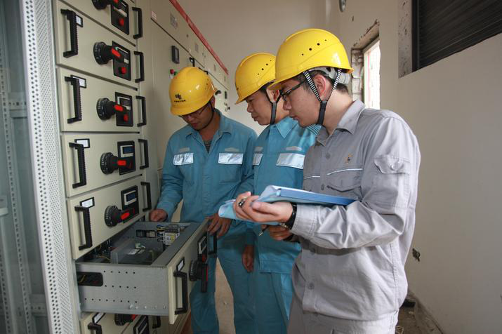 配電柜廠家驗收中