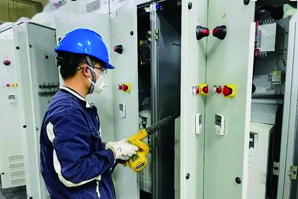 河北配電柜維護(hù)保養(yǎng),石家莊配電柜生產(chǎn)廠家